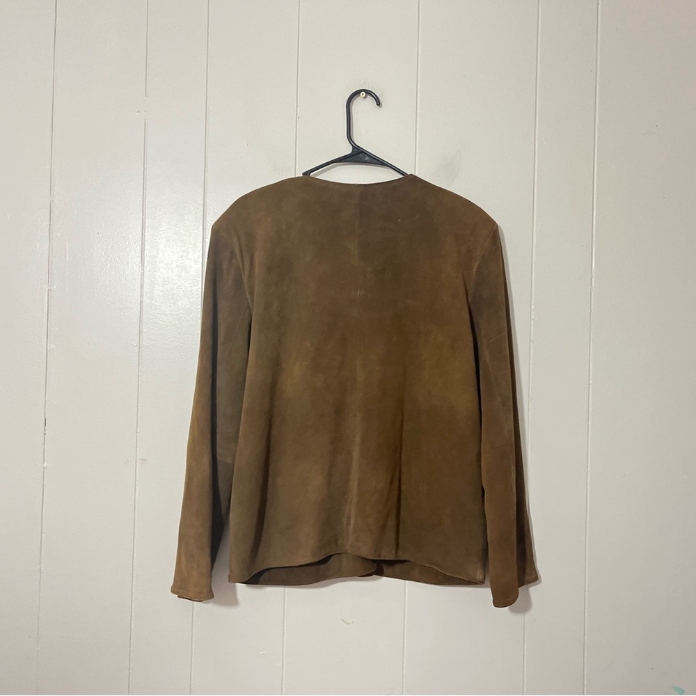 Brown suede collarless jacket - Picture 8 of 11